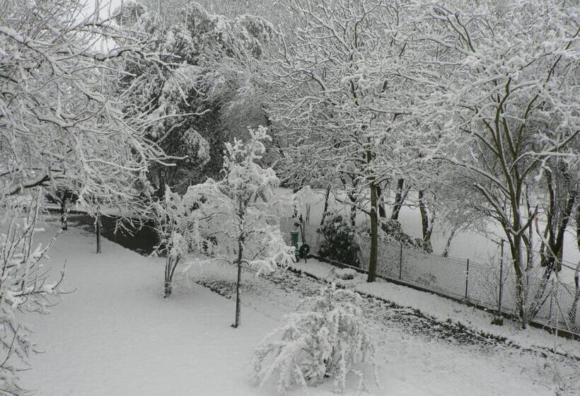 민박 La Quercia E Il Gelso