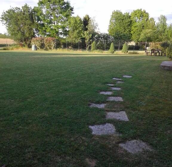 住宿加早餐  One M