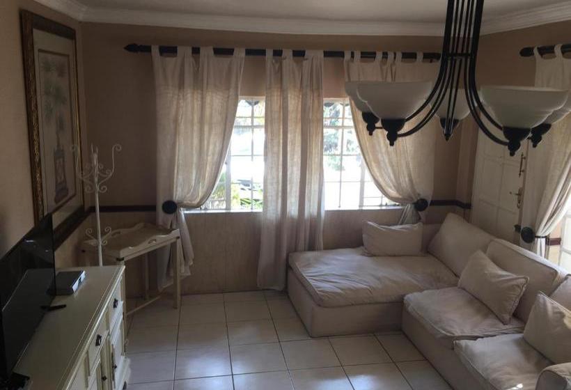 Bed and Breakfast Summerview Guest Lodge