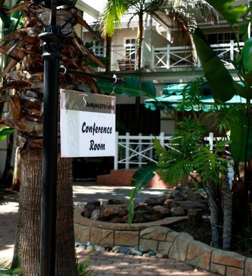 Bed and Breakfast Summerview Guest Lodge