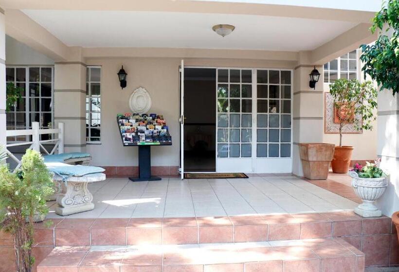 Bed and Breakfast Summerview Guest Lodge