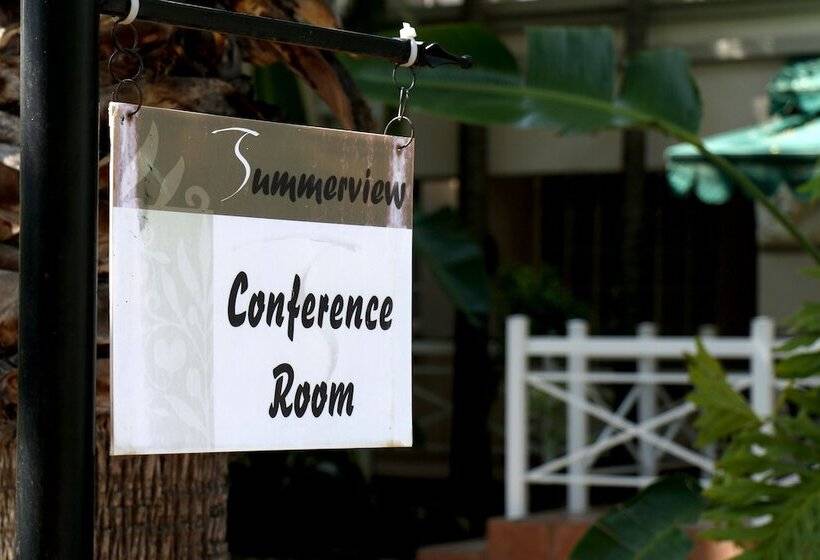 Bed and Breakfast Summerview Guest Lodge