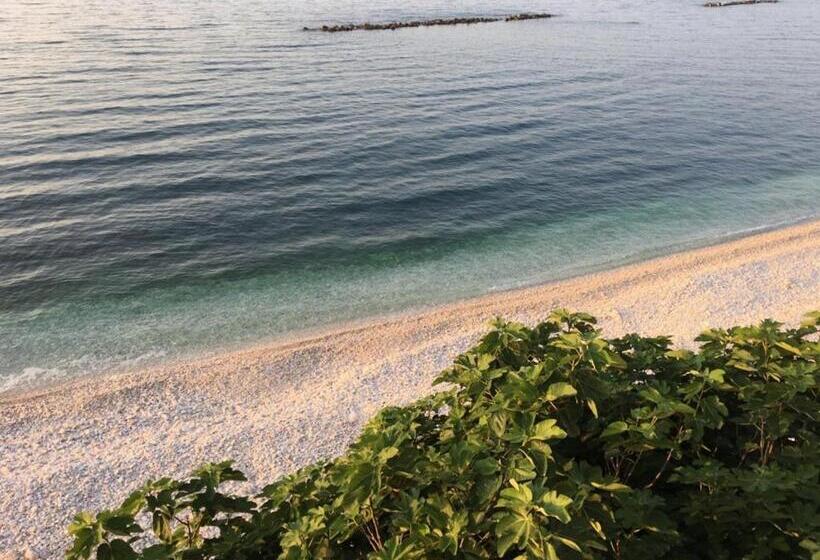 ベッドアンドブレックファースト Villa Ethnic Chic