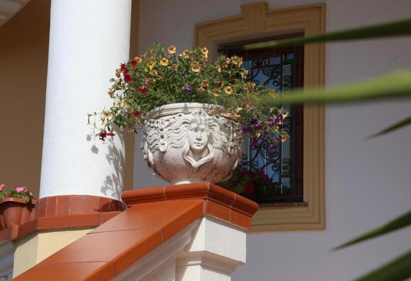 住宿加早餐  Villa Manno