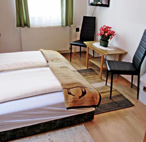 צימר Zsuzsa Panzió