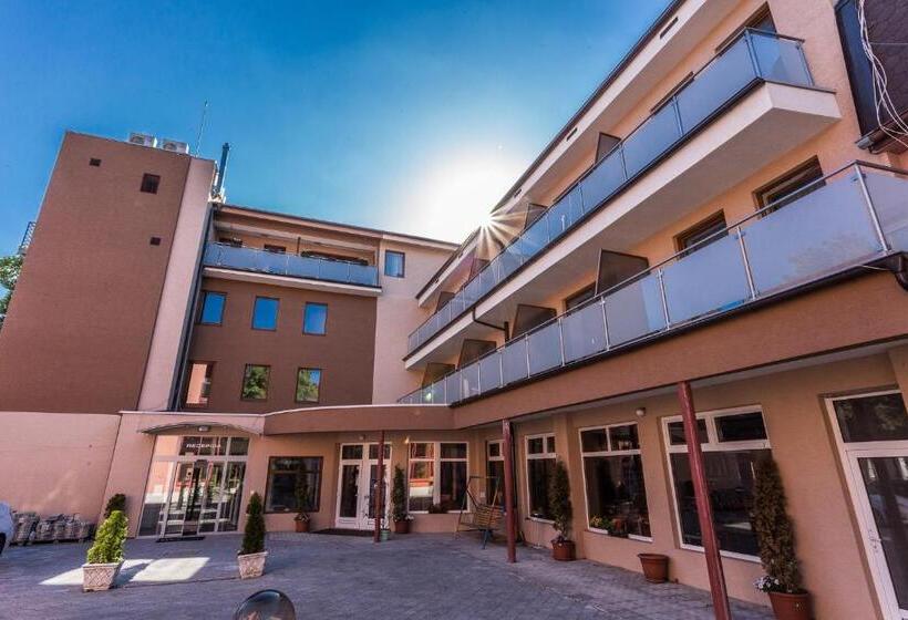 Garni Hotel Anne Mary