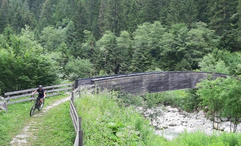 בית מלון כפרי Albergo Chalet Abete Rosso