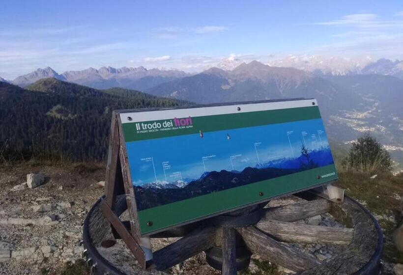 فندق Albergo Chalet Abete Rosso