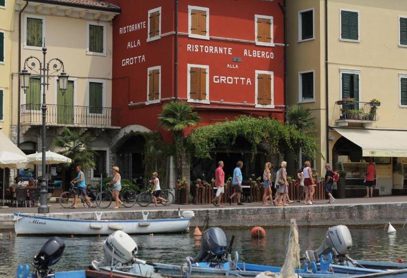 Отель Alla Grotta