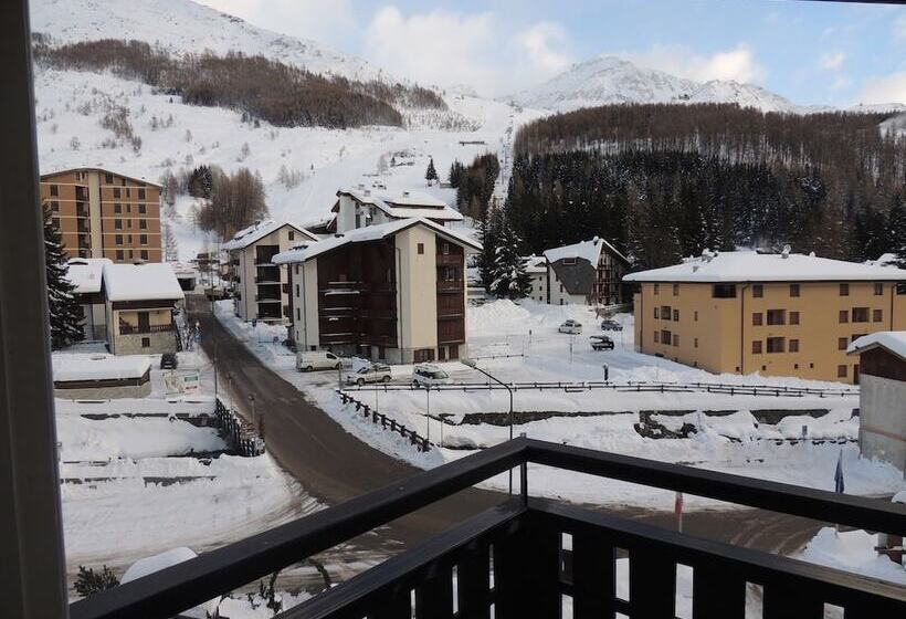 בית מלון כפרי Andossi