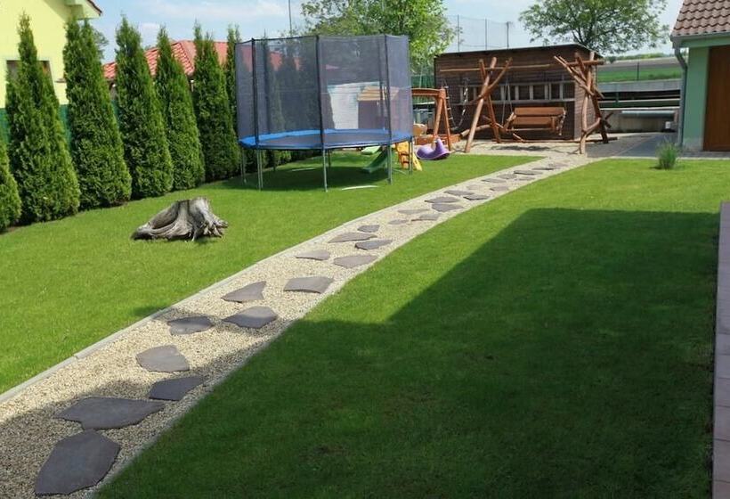 Отель Betty Pension