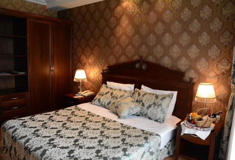 בית מלון כפרי Club Rose Bay