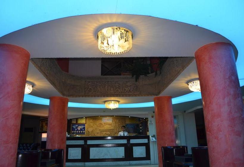 בית מלון כפרי Club Rose Bay