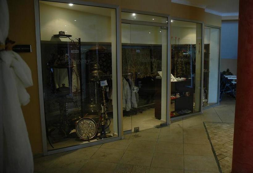 בית מלון כפרי Club Rose Bay