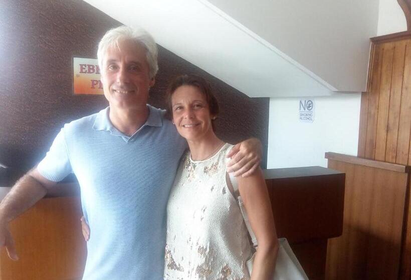 Отель Ebenezer Plaza