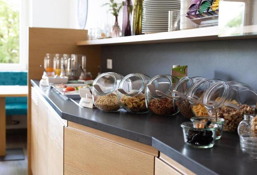 Отель Garni Juval