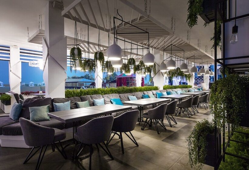 هتل Goodzone Club