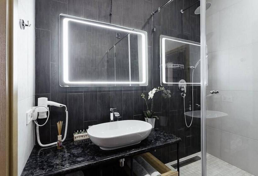 هتل Goodzone Club