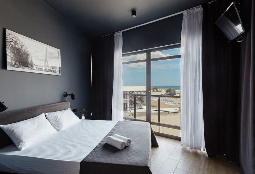 هتل Goodzone Club