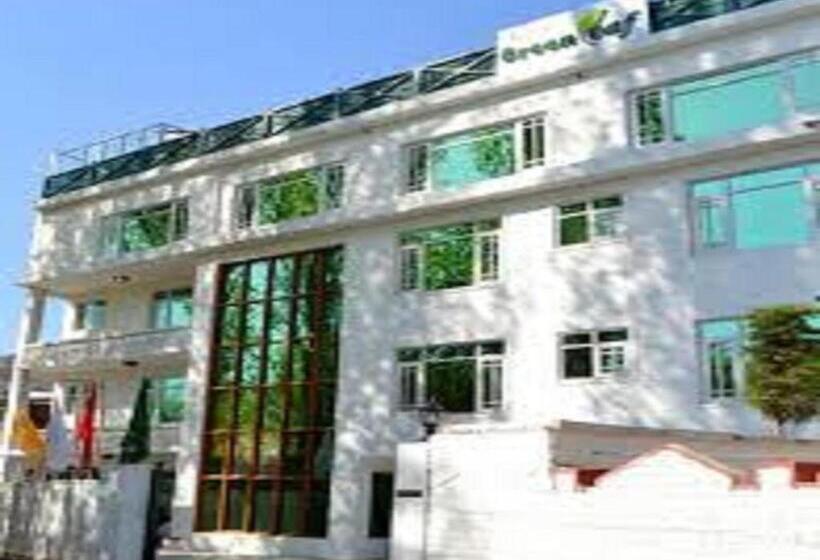 Hotel Green Leaf Srinagar