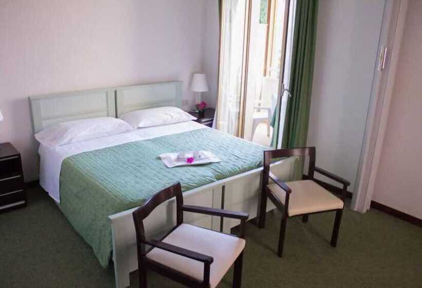 Отель Imperiale