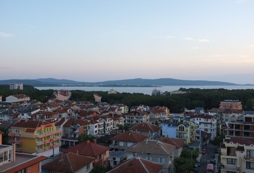 בית מלון כפרי Kiten Beach