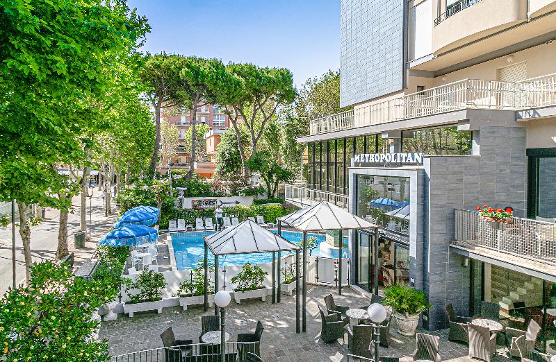 ホテル Metropolitan