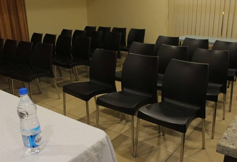 בית מלון כפרי Sign Regency