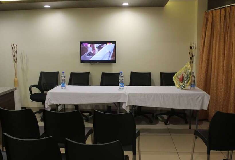 בית מלון כפרי Sign Regency