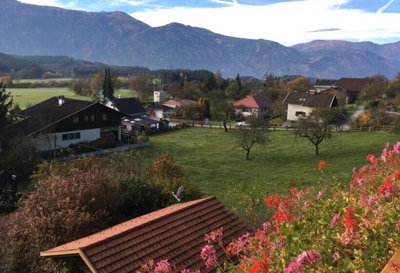 فندق B&b Pension Karlsdorfer Hof