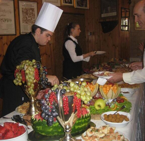 בית מלון כפרי Pizzeria Ristorante Al Leone