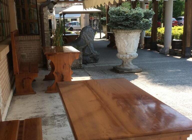 בית מלון כפרי Pizzeria Ristorante Al Leone