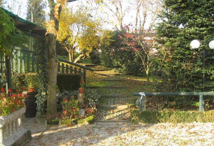 בית מלון כפרי Pizzeria Ristorante Al Leone