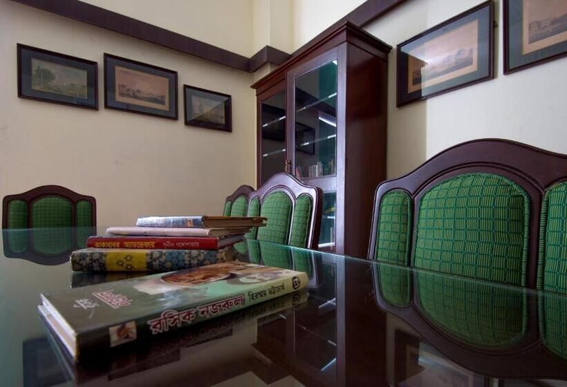 호텔 Sinclairs Burdwan