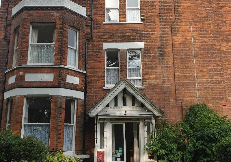 בית מלון כפרי The Wycliffe