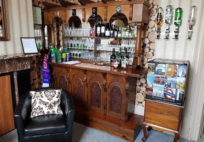 בית מלון כפרי The Wycliffe