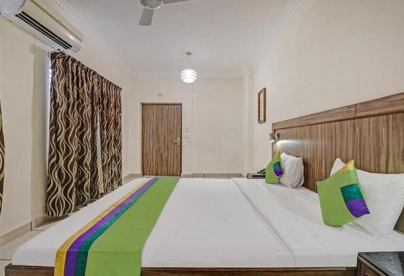 ホテル Treebo Komfort Suites, 3 Km From Mysore Palace