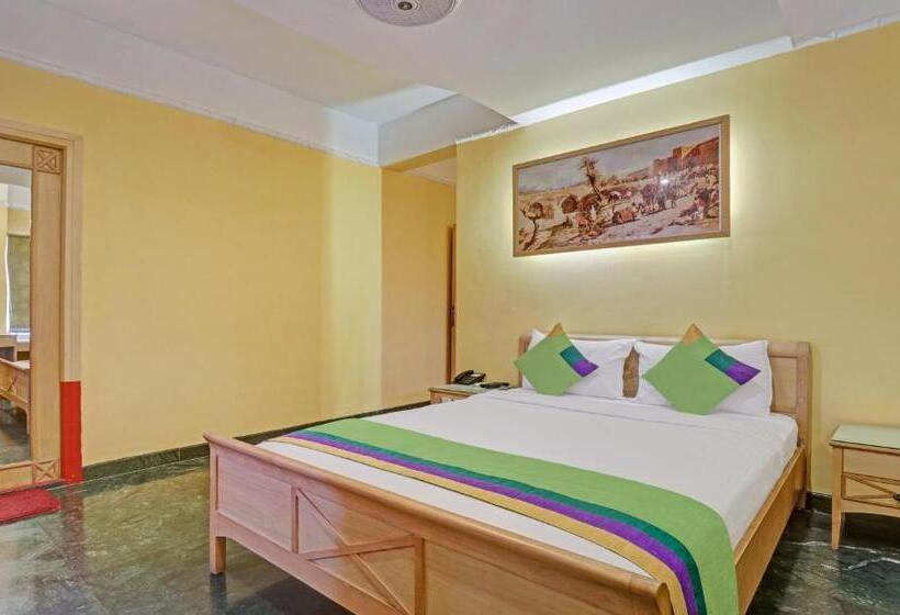 ホテル Treebo Komfort Suites, 3 Km From Mysore Palace