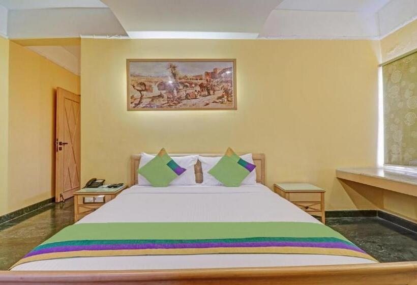 ホテル Treebo Komfort Suites, 3 Km From Mysore Palace