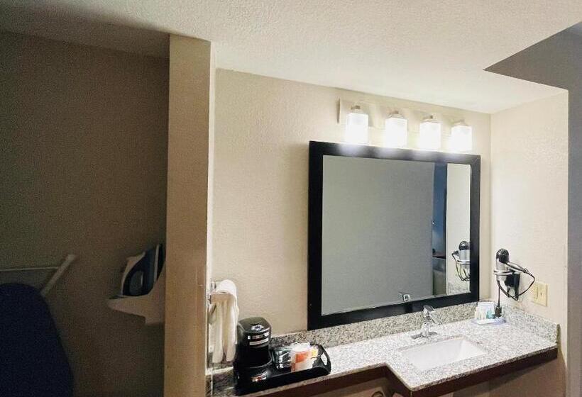 汽车旅馆  Quality Inn Madison West Near University Area