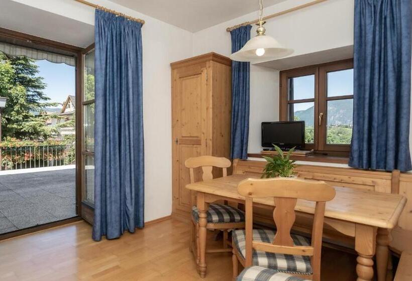 اقامتگاه Appartements Eppanerhof