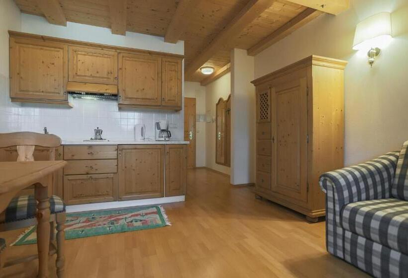 اقامتگاه Appartements Eppanerhof