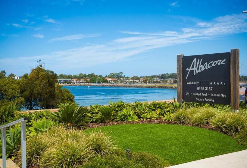 אתר נופש Albacore Apartments