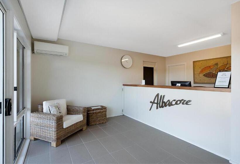 אתר נופש Albacore Apartments