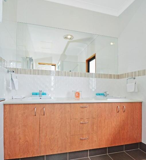 Sensational Heights Bed & Breakfast