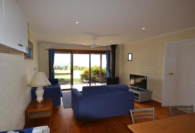 Skenes Creek Lodge Motel And Restaurant