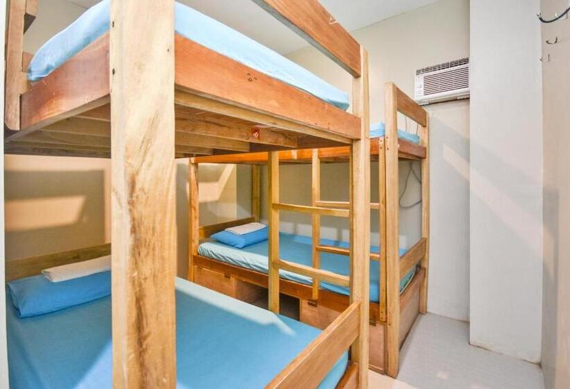 הוסטל Boracay Backpackers