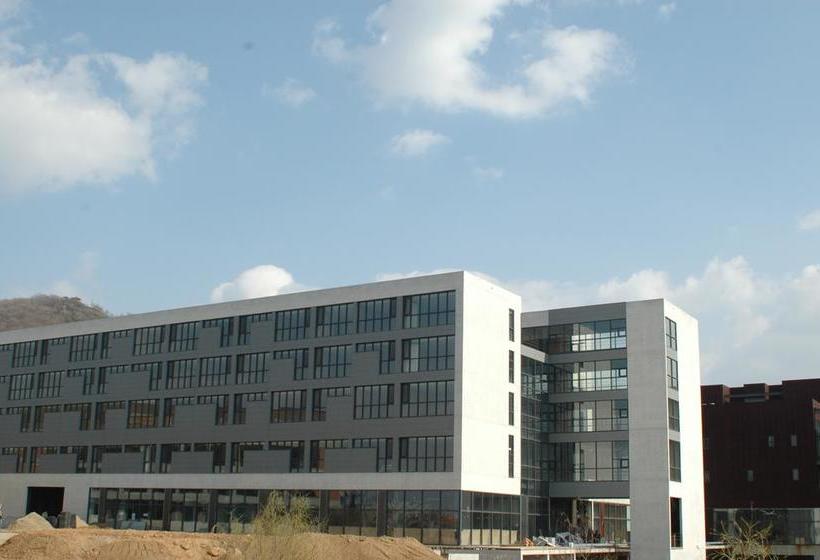 הוסטל Guesthouse Jijihyang