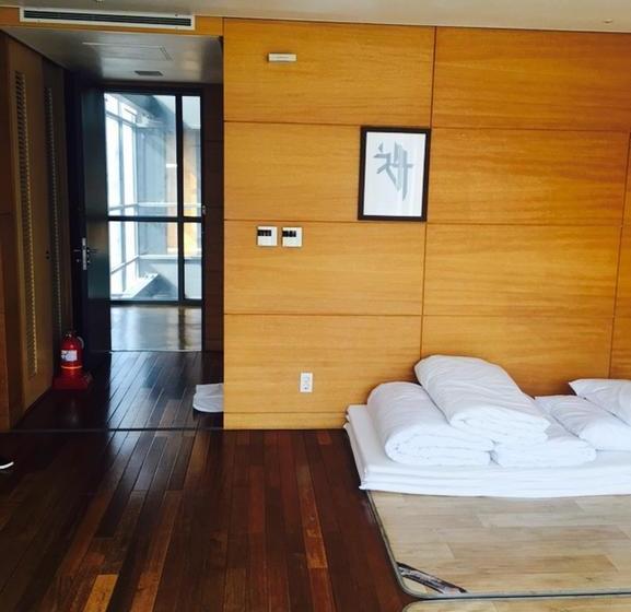 Albergue Guesthouse Jijihyang