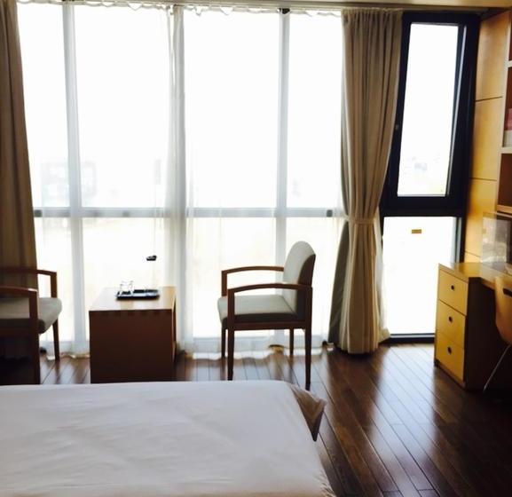 הוסטל Guesthouse Jijihyang